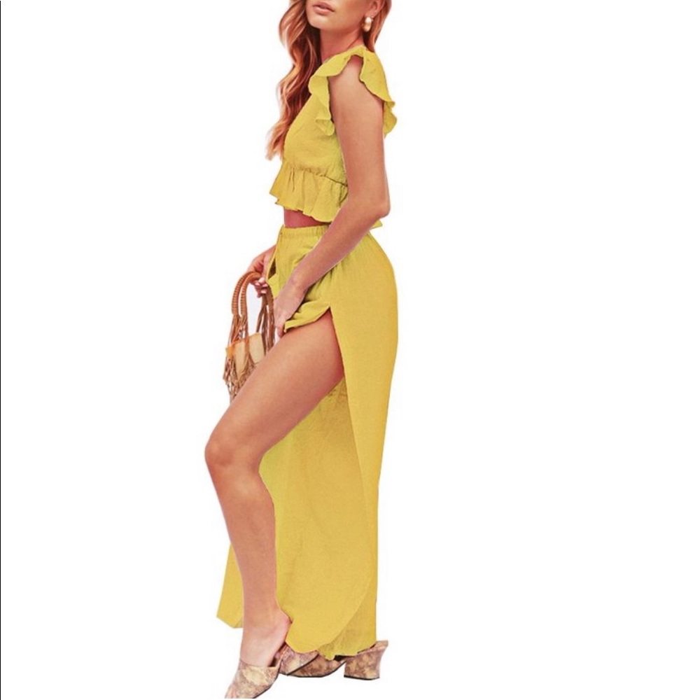 🚫SOLD🚫 FANCYINN Womens 2 Pieces Crop Top Outfit